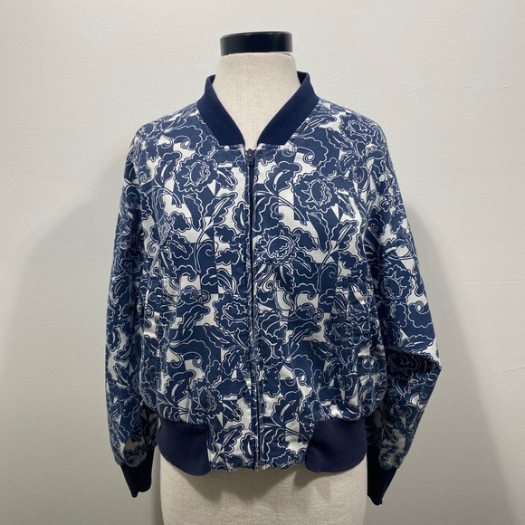 Tail Jackets & Blazers - VTG TAIL Women's Lightweight Blue & White Floral Full Zip Bomber Jacket‎ Small